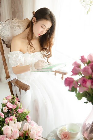 久久碰碰人妻国产二区